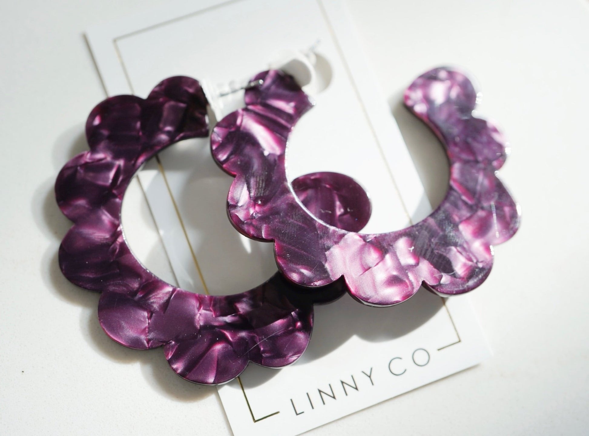 Margo Scallop Hoop Earrings - Pearlized Plum - LINNY CO WholesaleAcetate